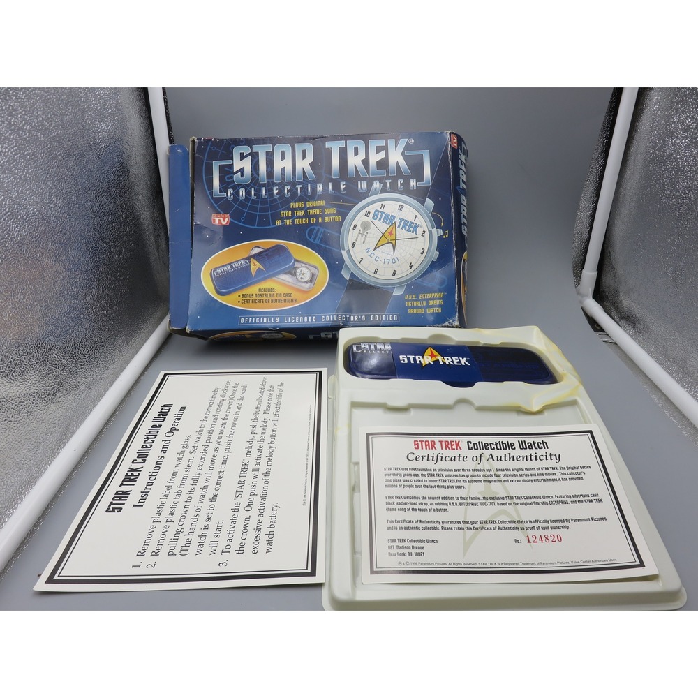 Star Trek Collectible Watch 1998 USS Enterprise NCC-1701 Musical Tin COA 124820